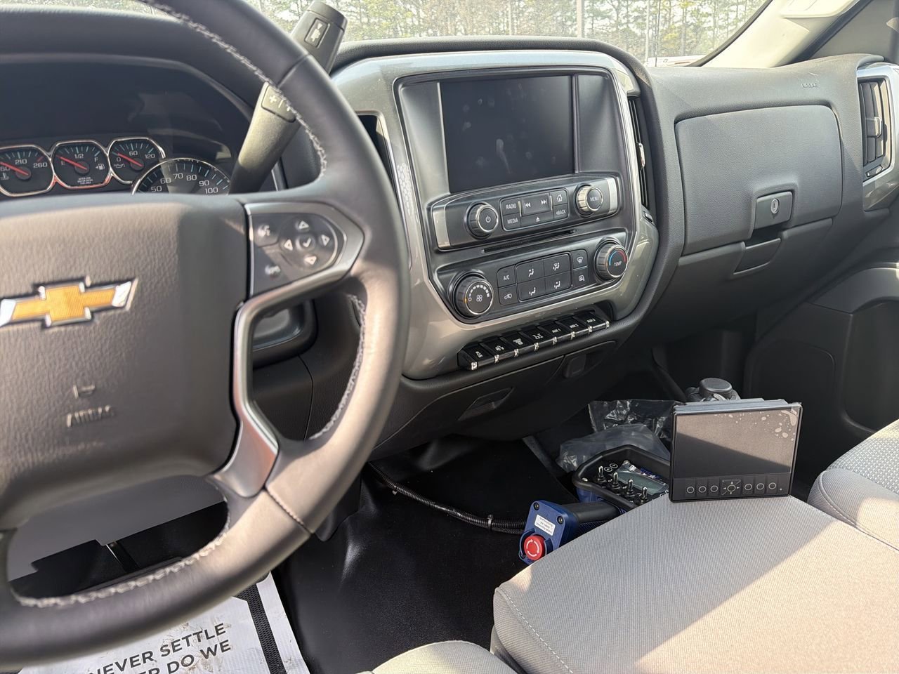 2024 Chevrolet Silverado 4500 HD Chassis Cab Work Truck - Photo 11