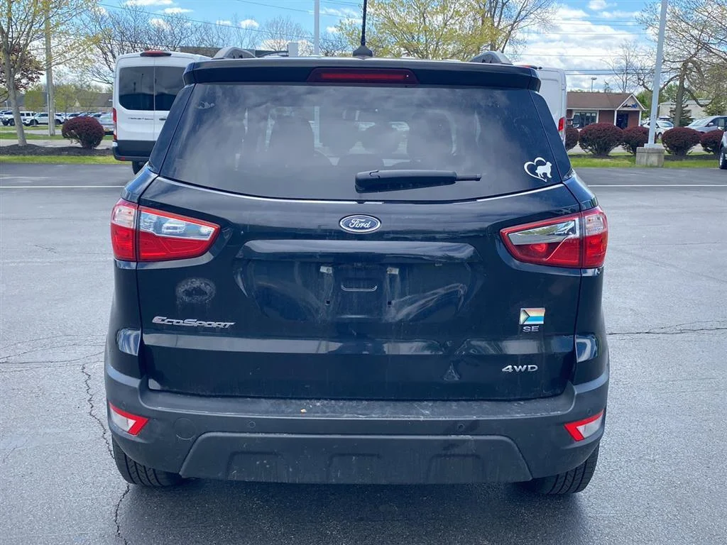 Used 2019 Shadow Black Ford SE image 10