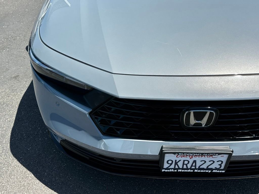 Used 2024 Gray Honda EX-L image 4