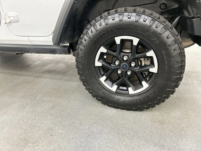 Used 2024 White Jeep Rubicon 4xe image 5