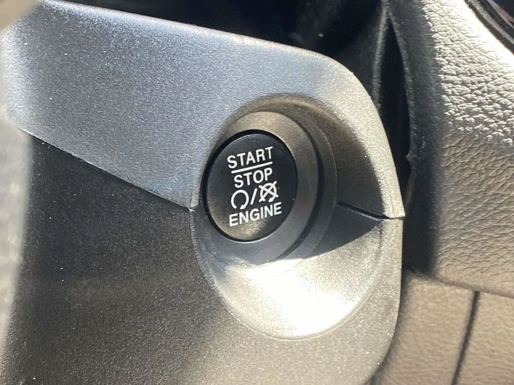 Used 2019 Red Jeep Limited image 58