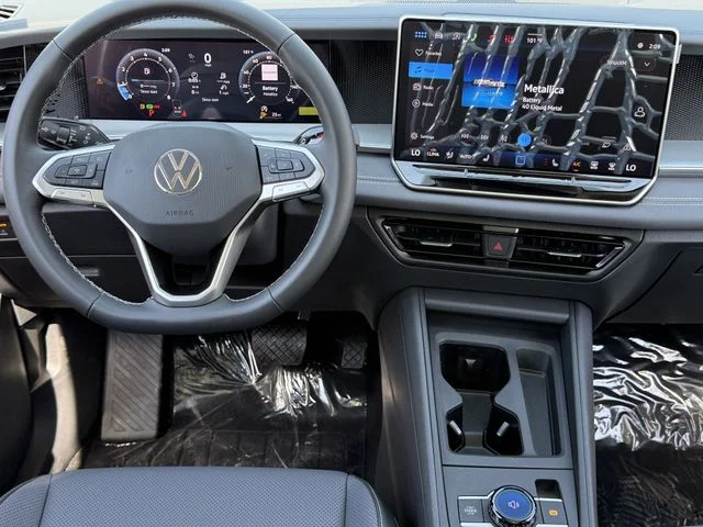 New 2026 Black Volkswagen 2.0T SE image 8