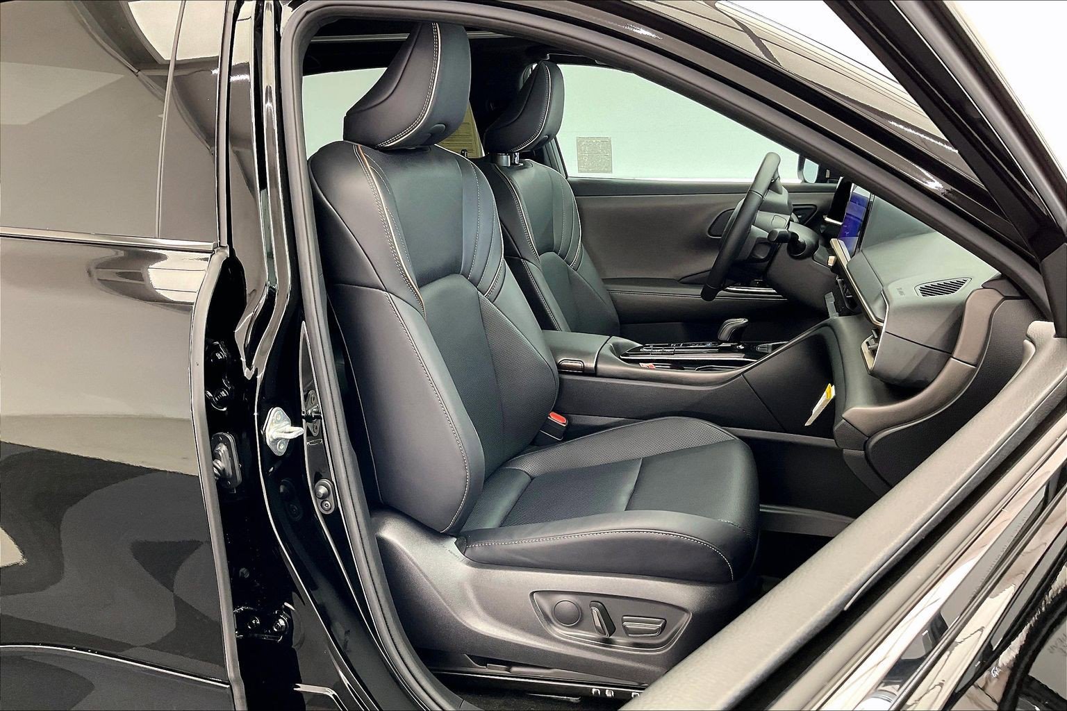 2025 Toyota Crown Nightshade photo 3