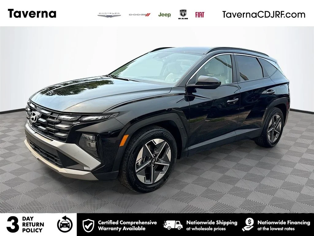 Used 2025 Black Hyundai SEL image 1