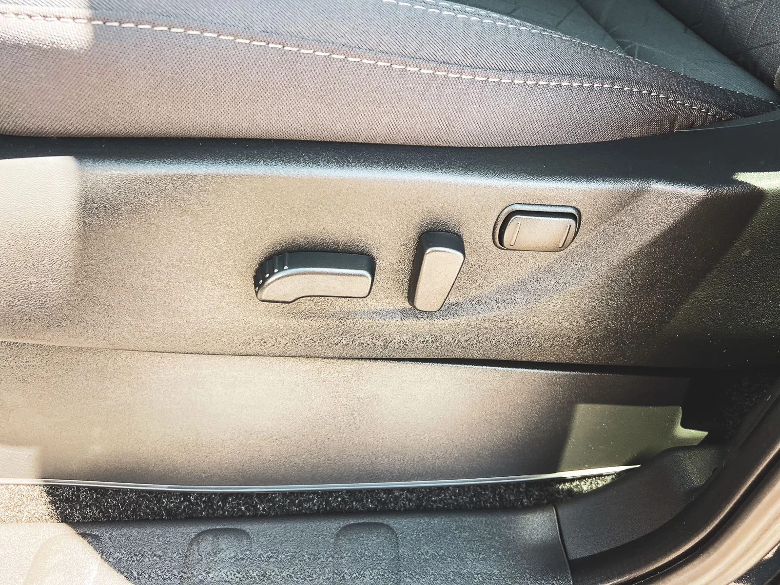 2025 Nissan Frontier SV - Photo 25