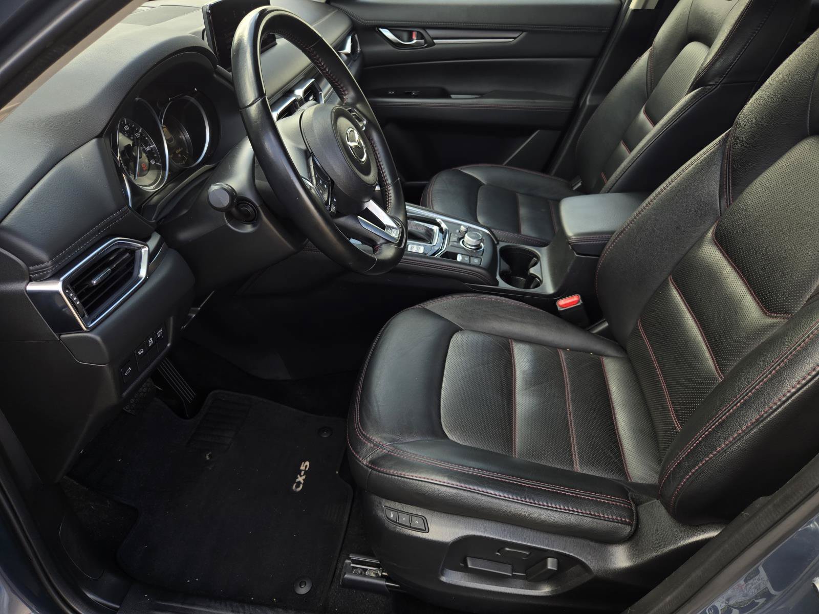 Certified Used 2025 Gray Metallic Mazda 2.5 S Carbon Edition image 29