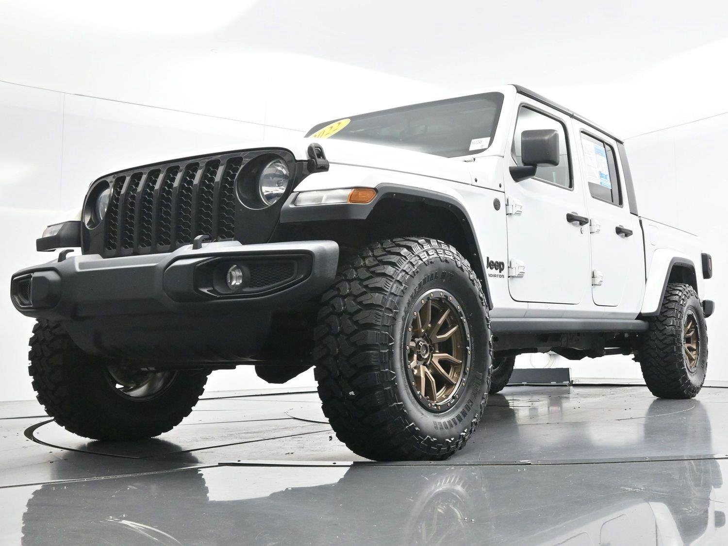 Used 2022 Bright White Clearcoat Jeep Willys image 44