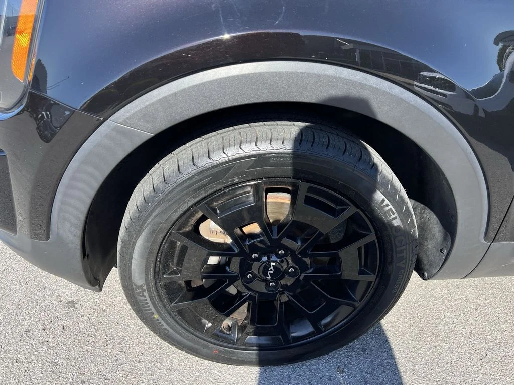 Used 2022 Black Kia SX image 10