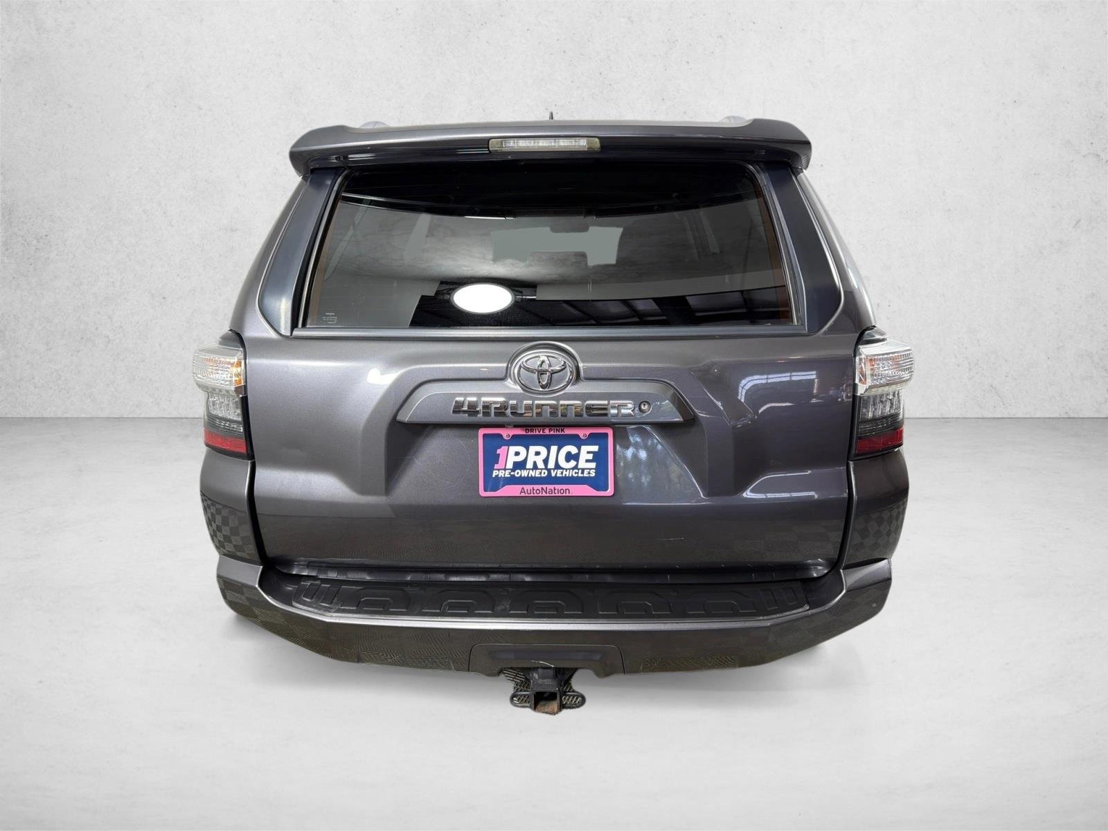 Used 2018 Magnetic Gray Metallic Toyota SR5 image 4