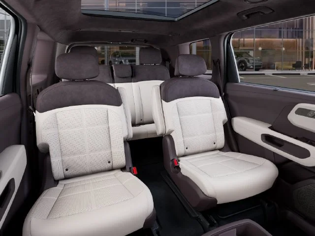 New 2027 Black Kia SX Prestige image 16
