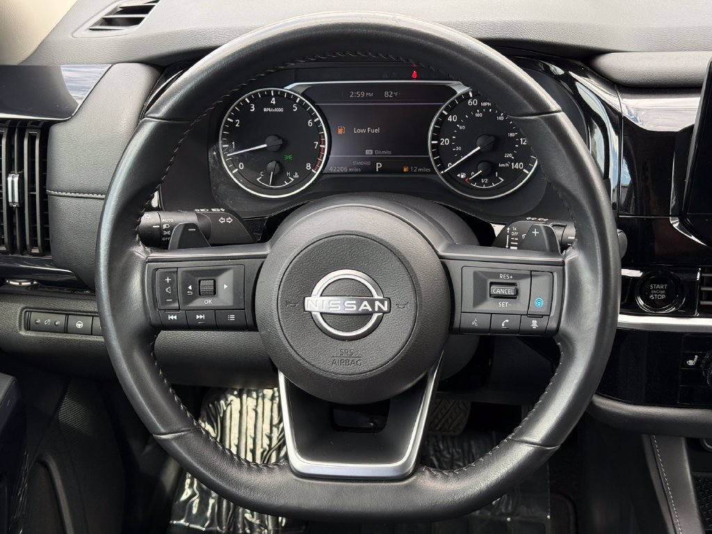 Used 2025 White Nissan SV image 21