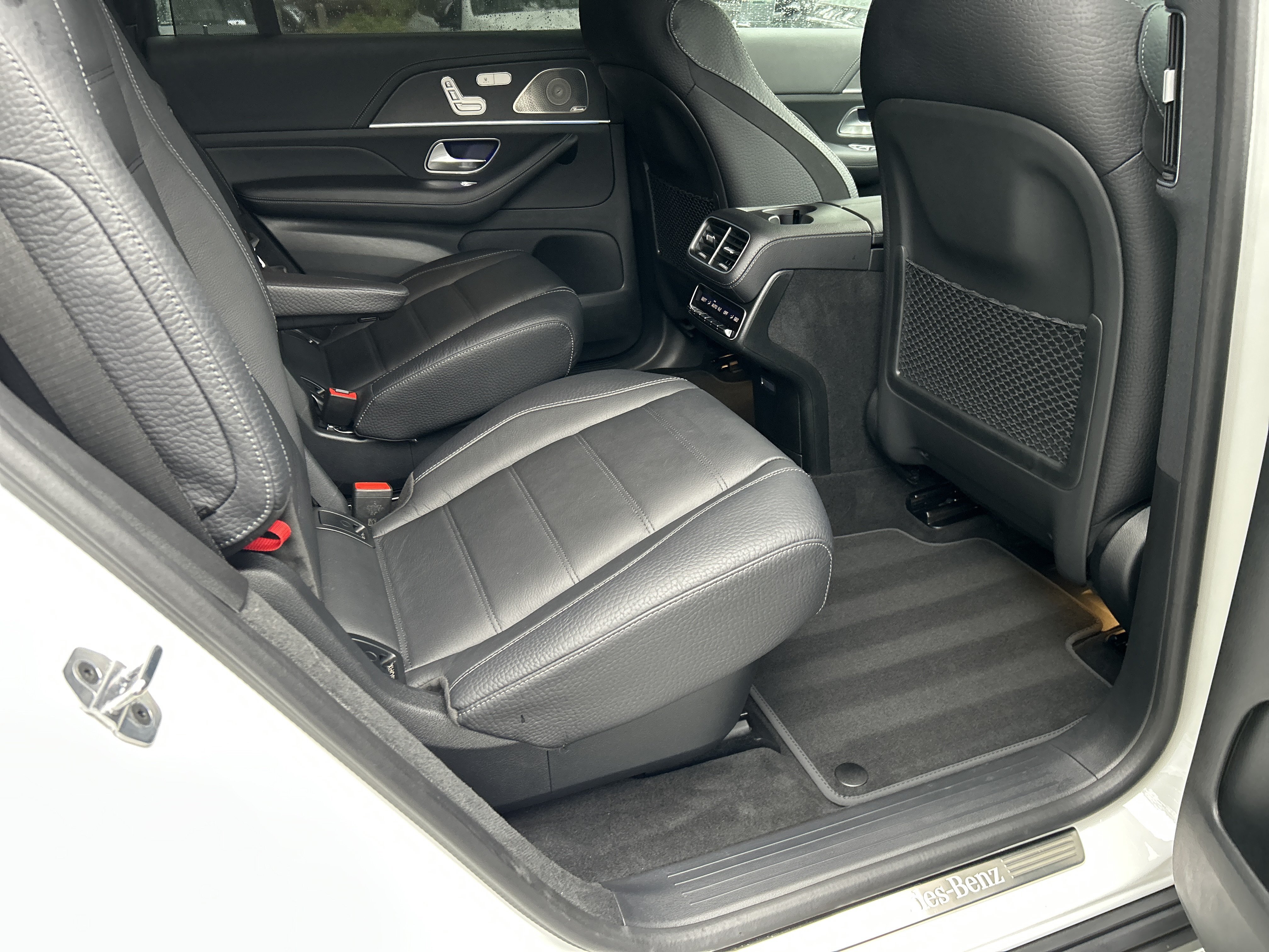 Certified Used 2025 MANUFAKTUR Moonlight White Metallic Mercedes-Benz GLS 450 4MATIC® SUV image 48