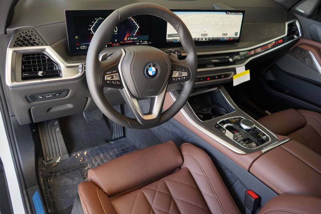 Used 2026 Alpine White BMW xDrive50e image 14