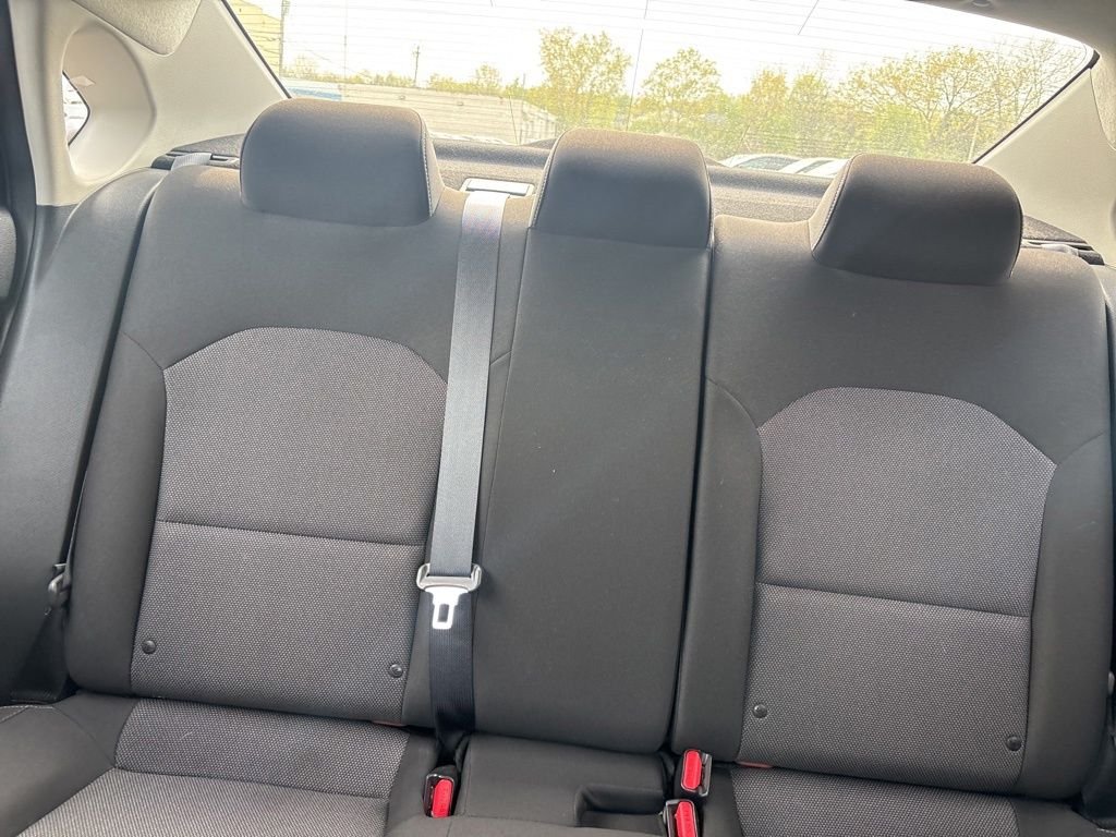 Used 2024 Red Kia LXS image 30