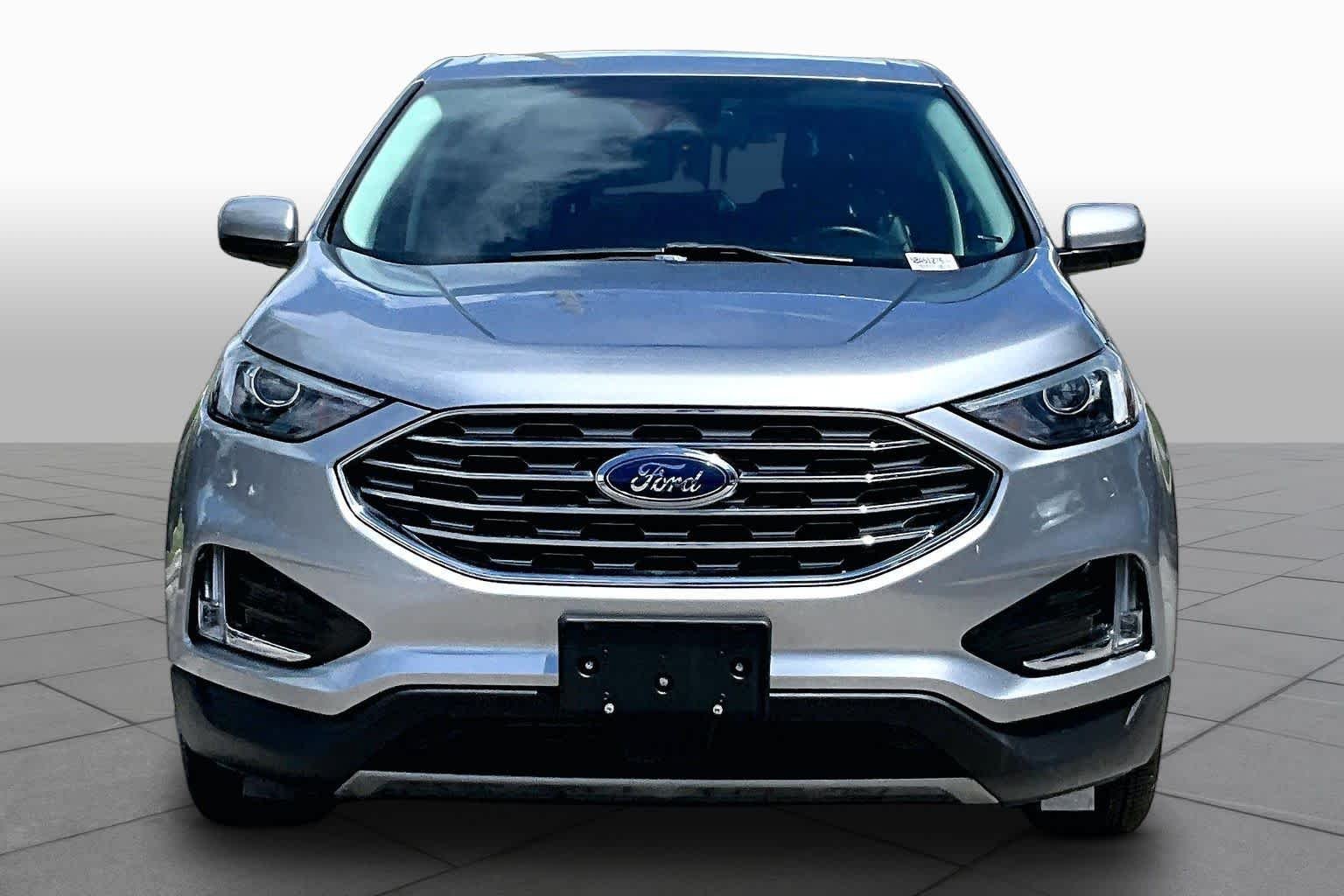 Used 2022 Iconic Silver Metallic Ford SEL image 4