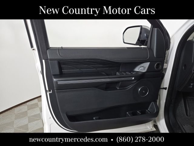 Used 2019 White Ford Platinum image 20