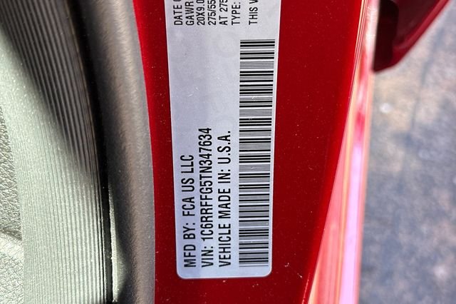 New 2026 Molten Red Pearl-Coat Exterior Paint RAM Big Horn/Lone Star image 26