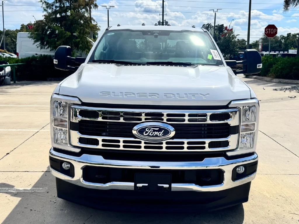 New 2027 White Ford XL image 5