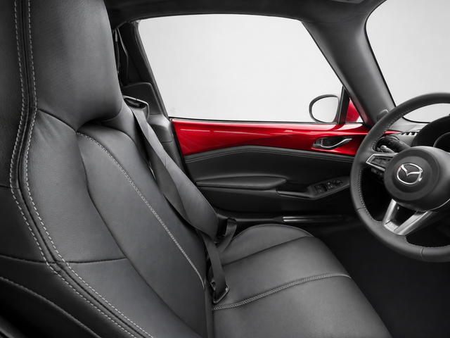 Used 2023 Red Mazda Grand Touring image 9