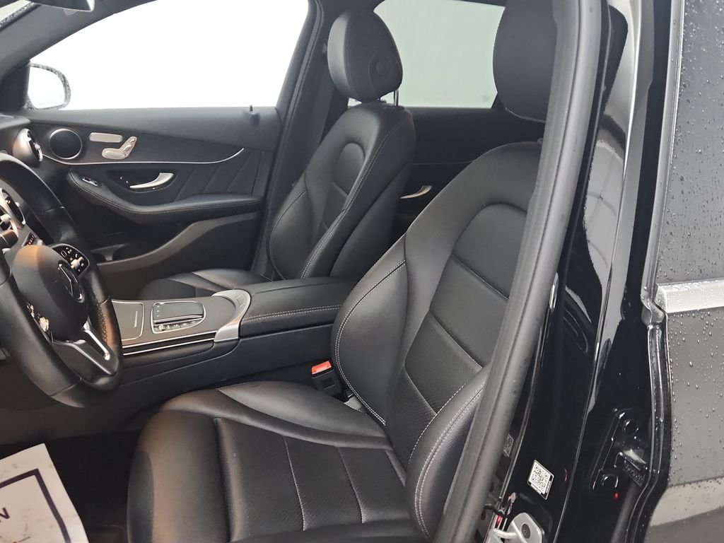 Used 2022 Black Mercedes-Benz GLC 300 image 15