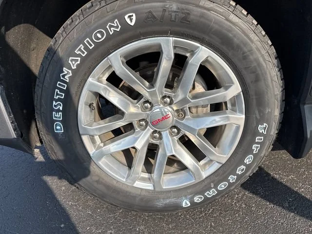 Used 2019 DARK SKY METALLIC GMC SLT image 31