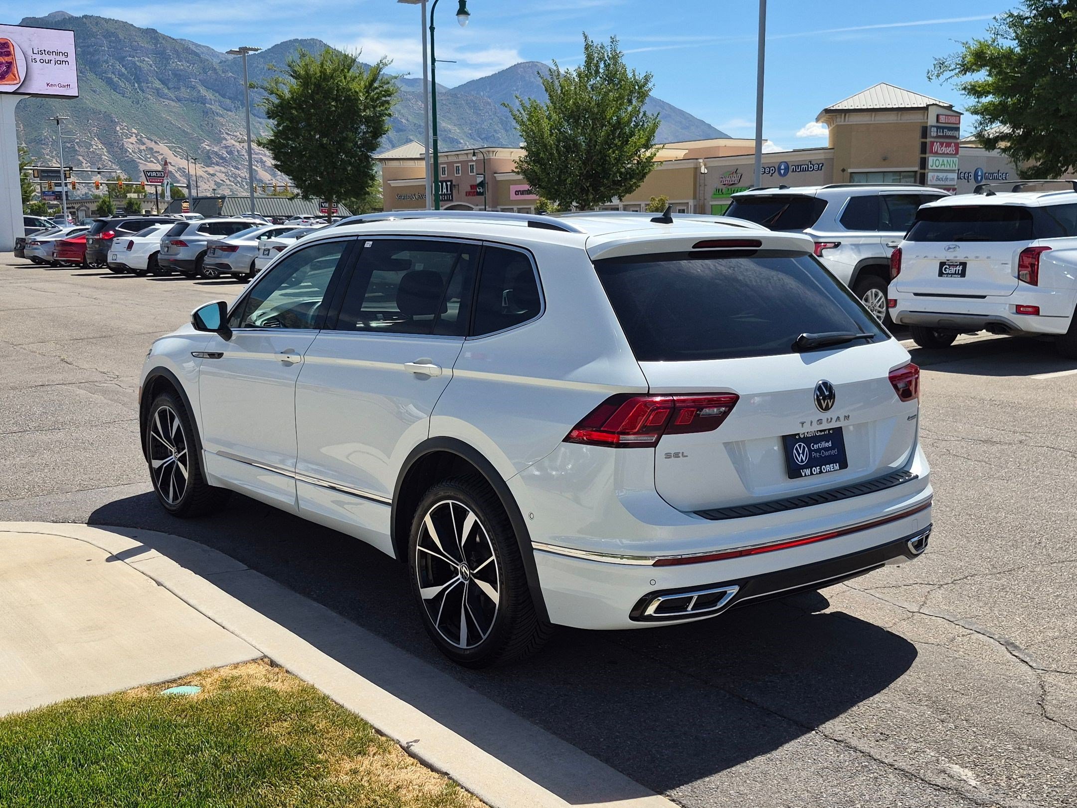 Certified Used 2023 Opal White Volkswagen SEL R-Line image 7
