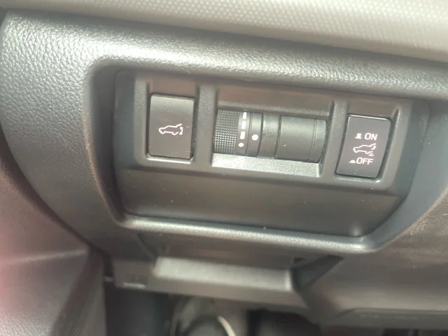 Used 2025 Beige Subaru Sport image 11