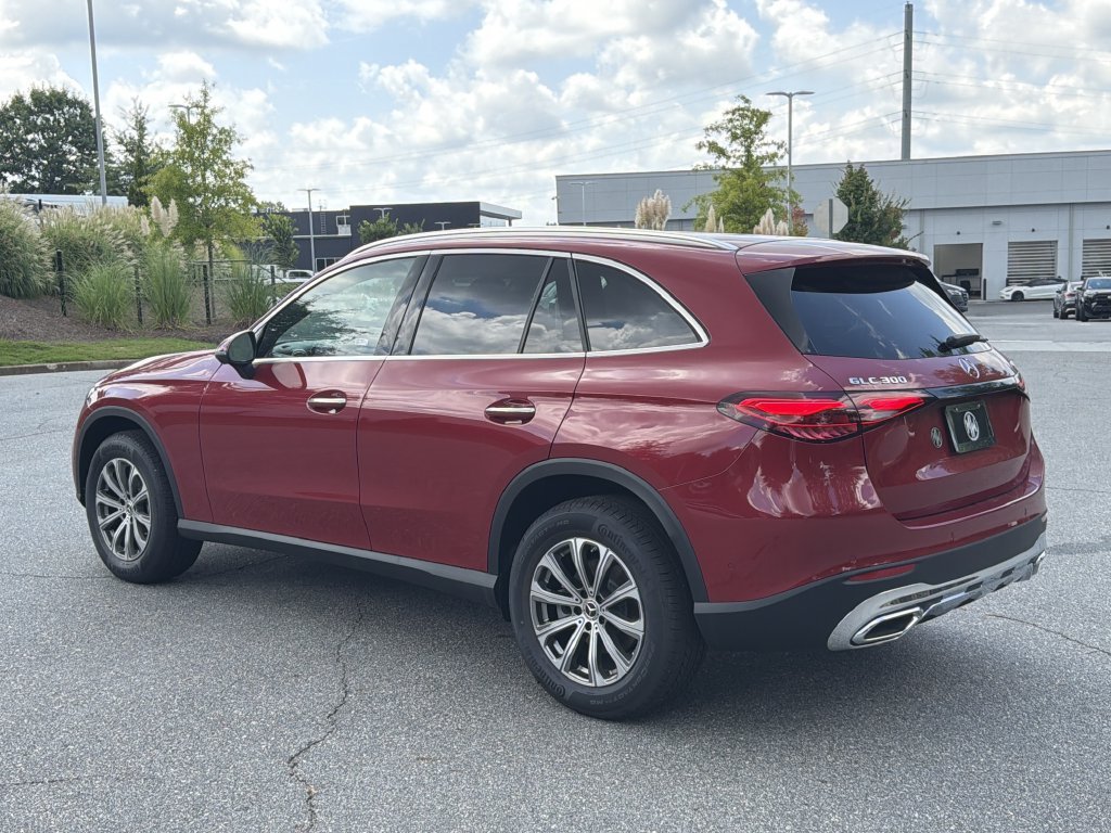 New 2026 MANUFAKTUR Patagonia Red Metallic Mercedes-Benz GLC 300 image 45