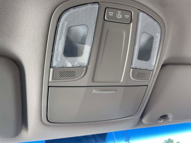 Used 2017 Ruby Hyundai Eco image 26