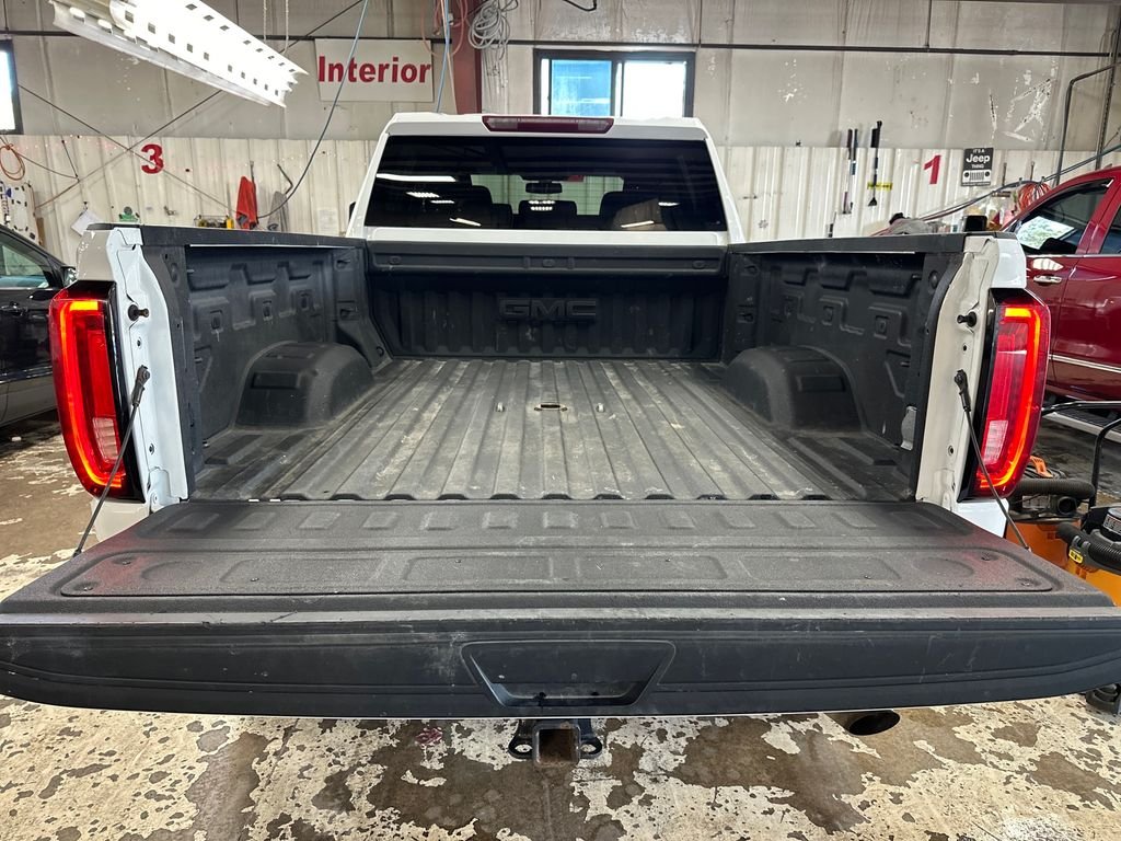 Used 2020 White GMC SLT image 22