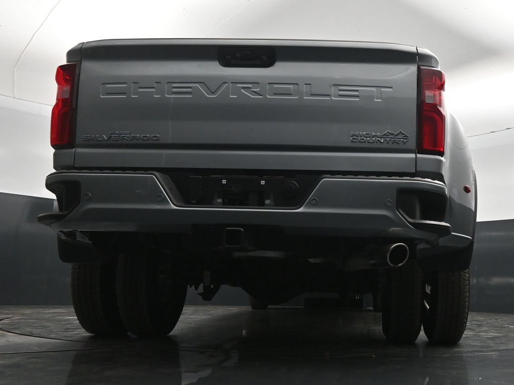 Used 2026 Sterling Gray Metallic Chevrolet High Country DRW image 31