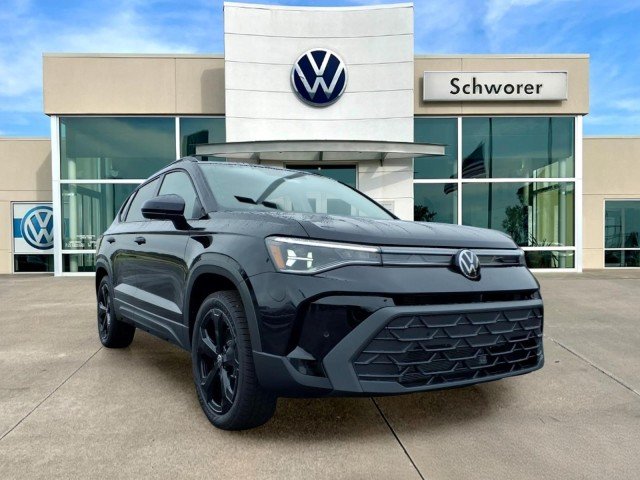 New 2026 Deep Black Pearl Volkswagen SE Black 4Motion image 3