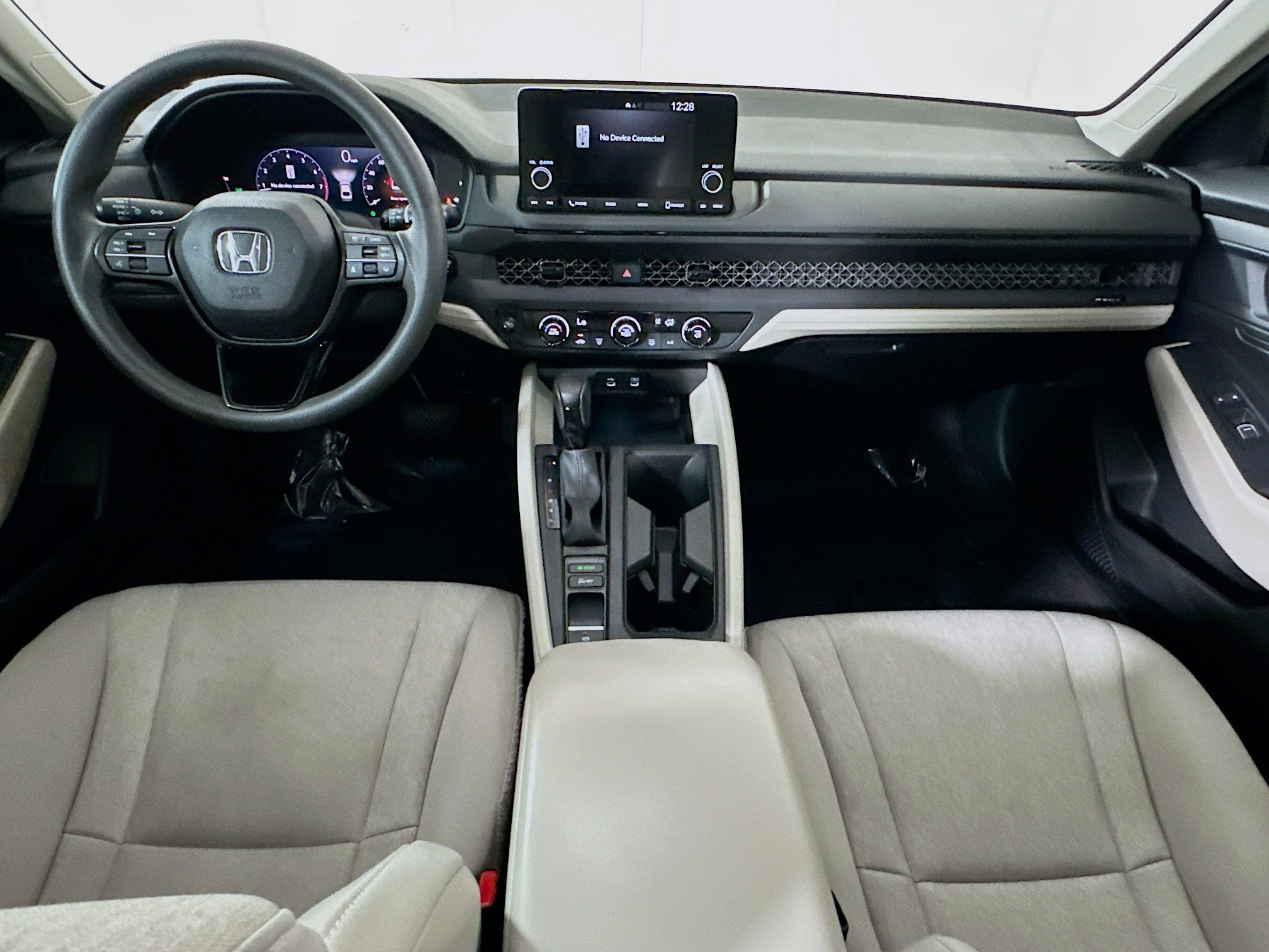 Used 2024 White Honda LX image 26