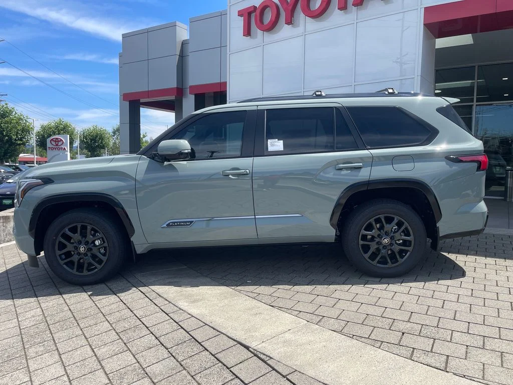 New 2026 Lunar Rock Toyota Platinum image 2