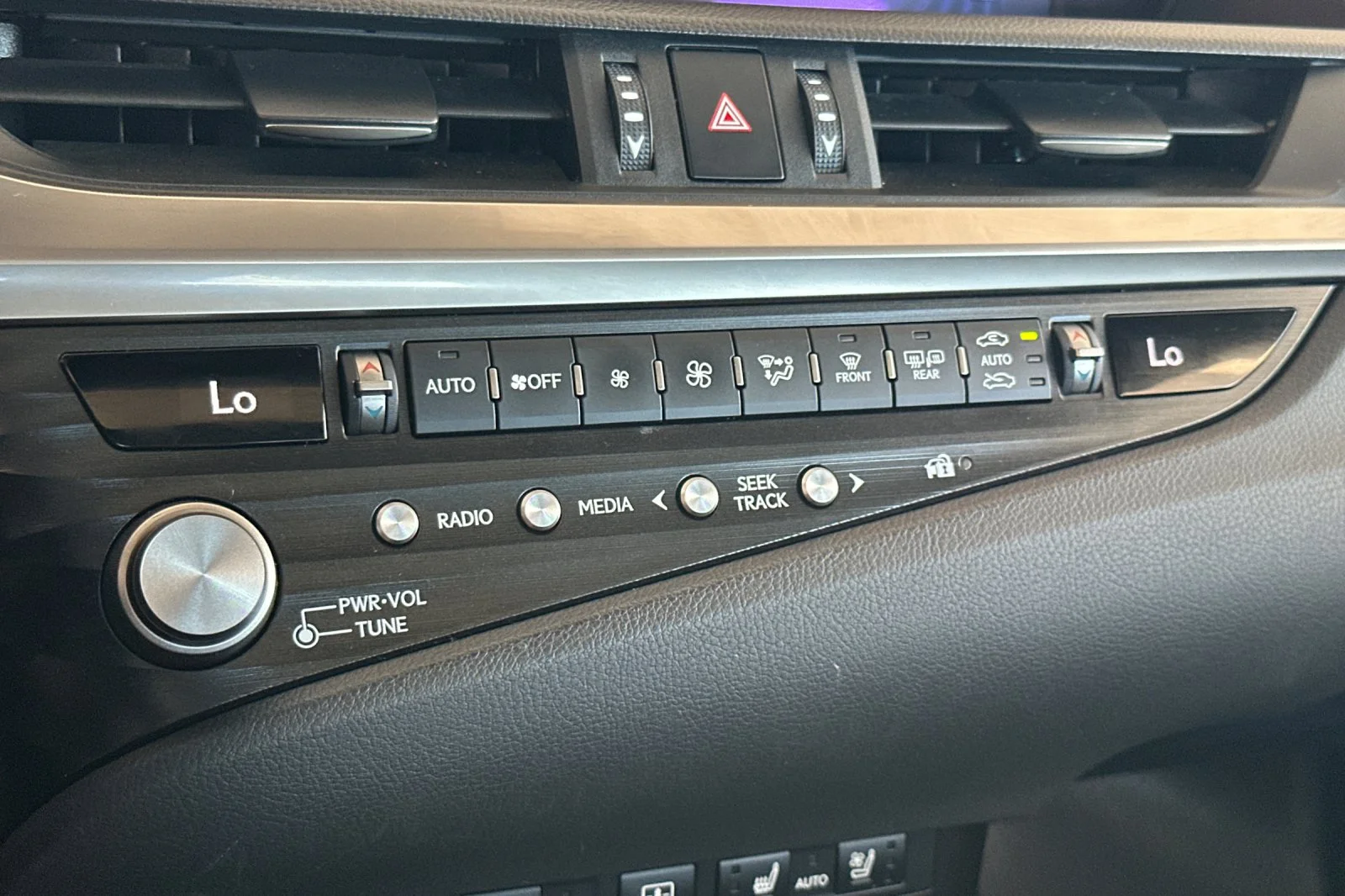 Used 2021 White Pearl Lexus 300h Luxury image 17