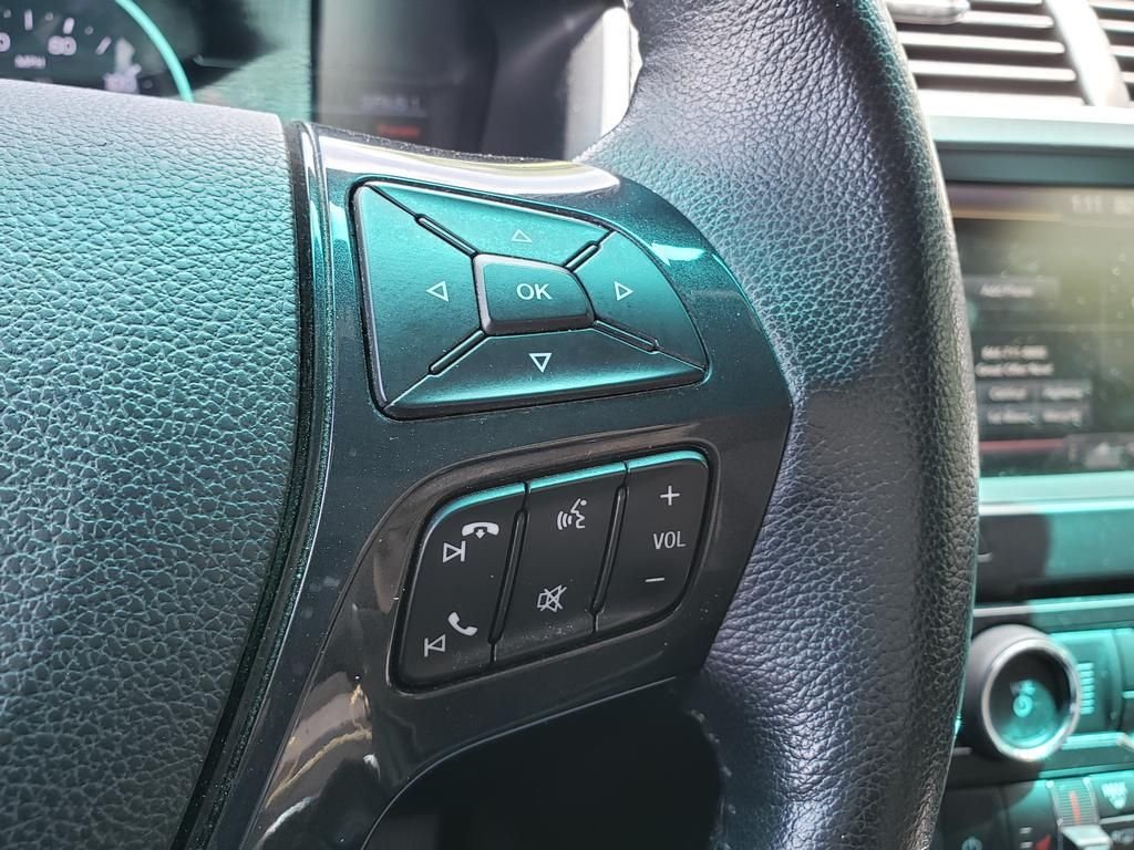 Used 2016 Magnetic Metallic Ford XLT image 17