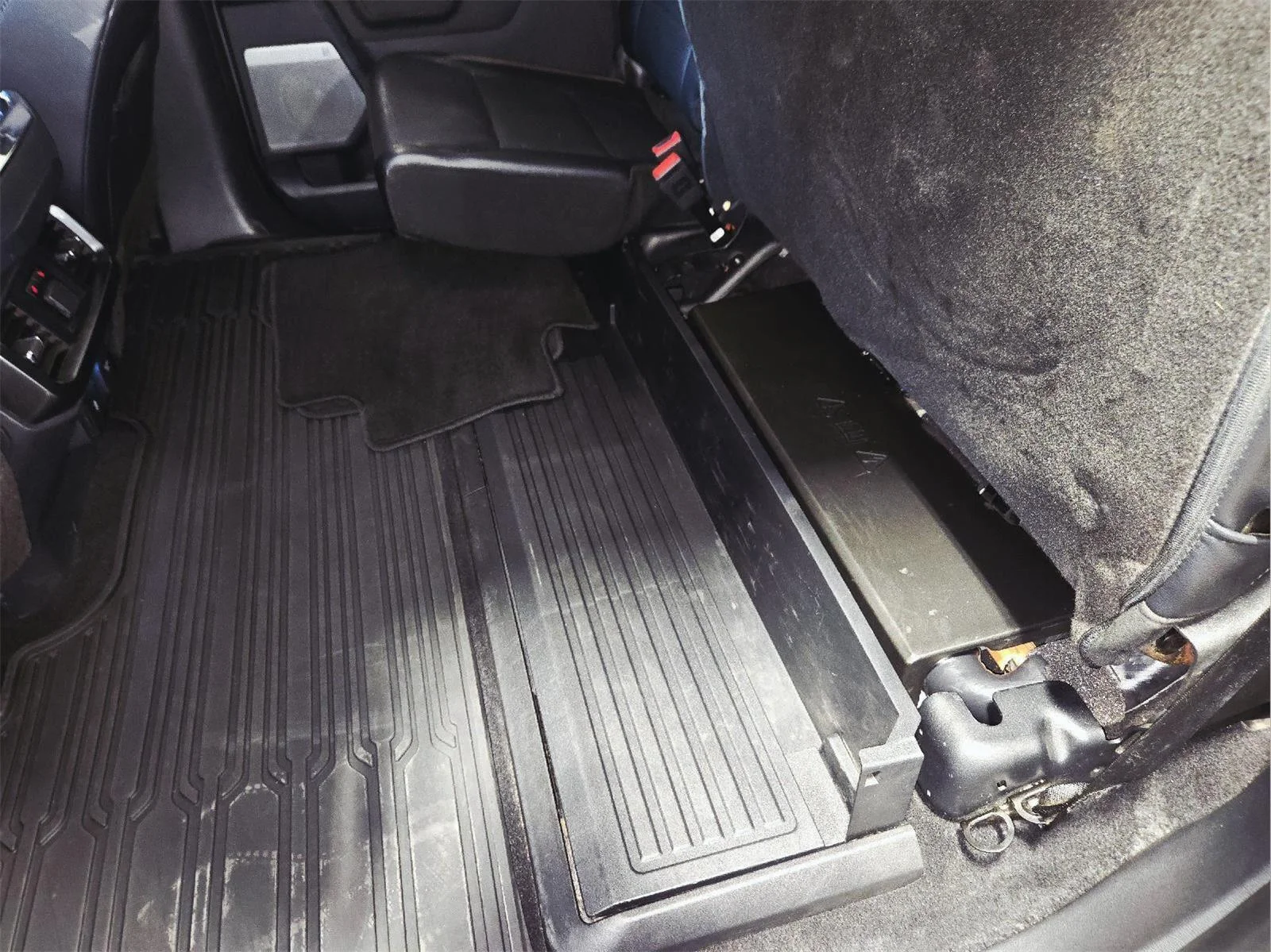 Used 2023 Carbonized Gray Ford LARIAT image 48