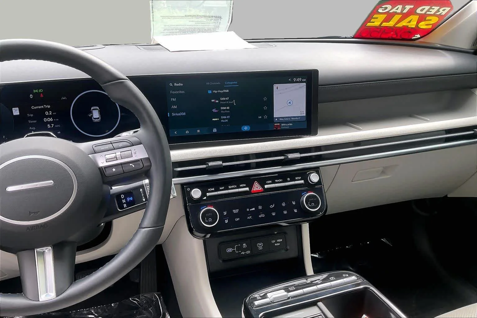 Used 2025 Titan Gray Hyundai Limited image 12