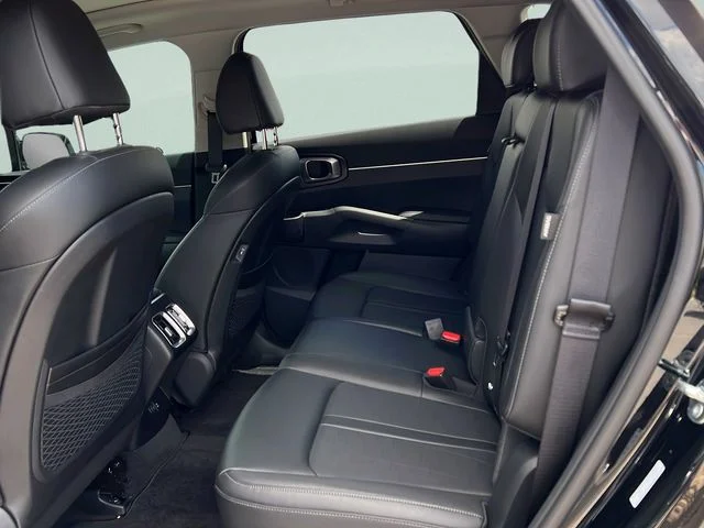 Used 2025 Black Kia S image 13