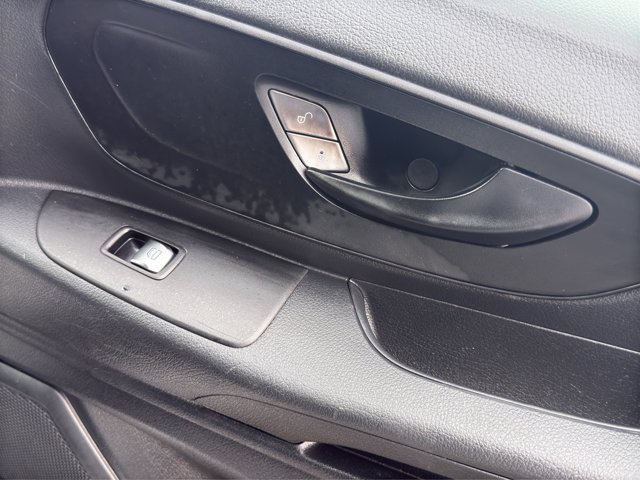 Used 2018 White Mercedes-Benz Worker image 14