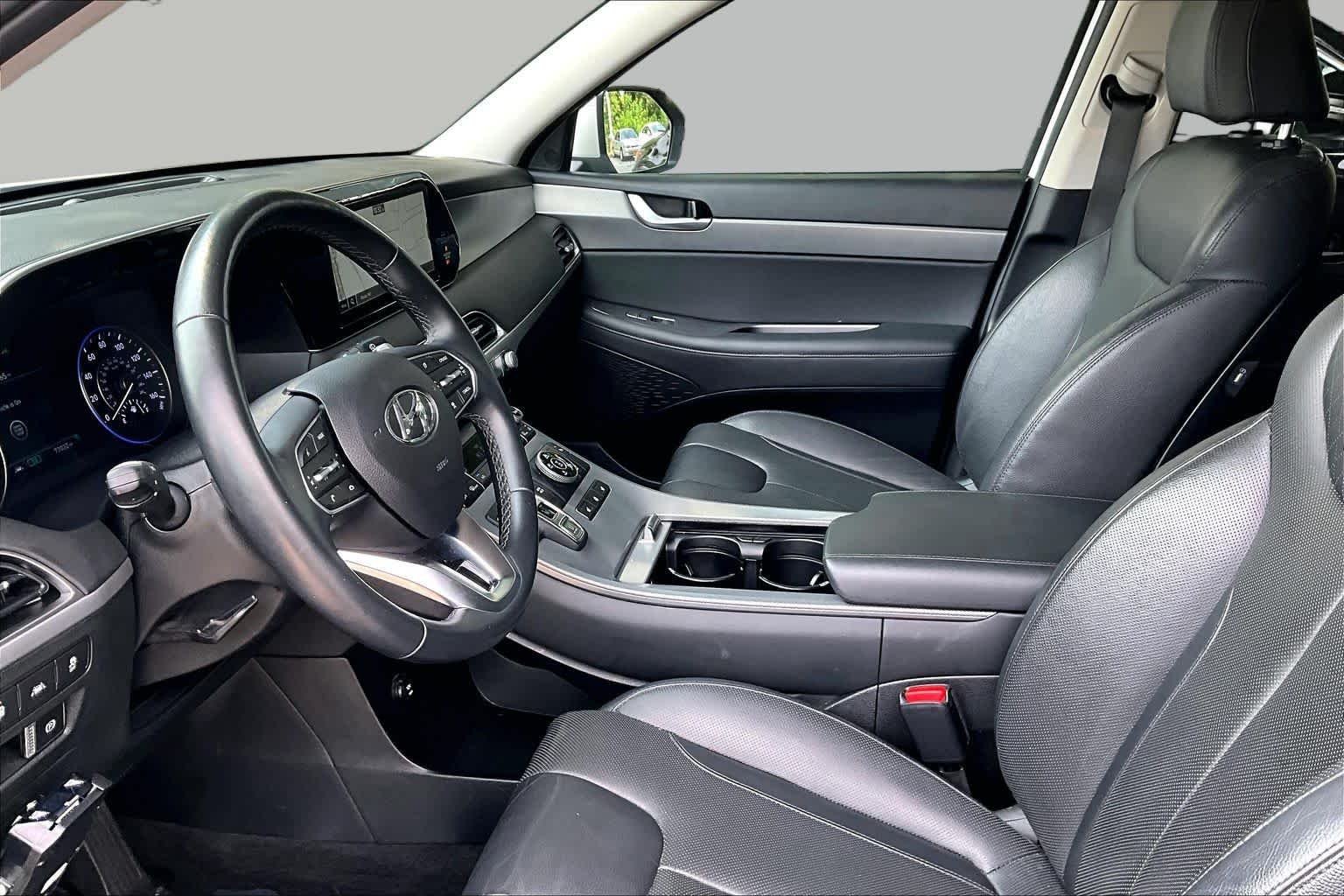 Used 2022 Hyper White Hyundai SEL image 18