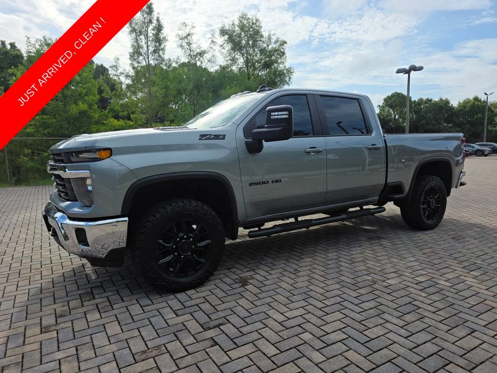 Used 2024 Gray Chevrolet LT image 3