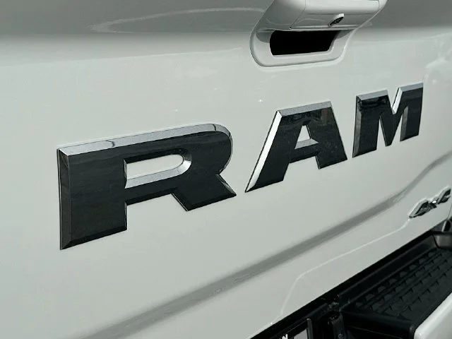 2026 RAM 2500 Laramie - Photo 20