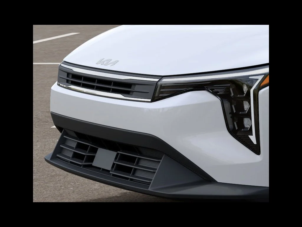 New 2027 Snow White Pearl Kia LXS image 60