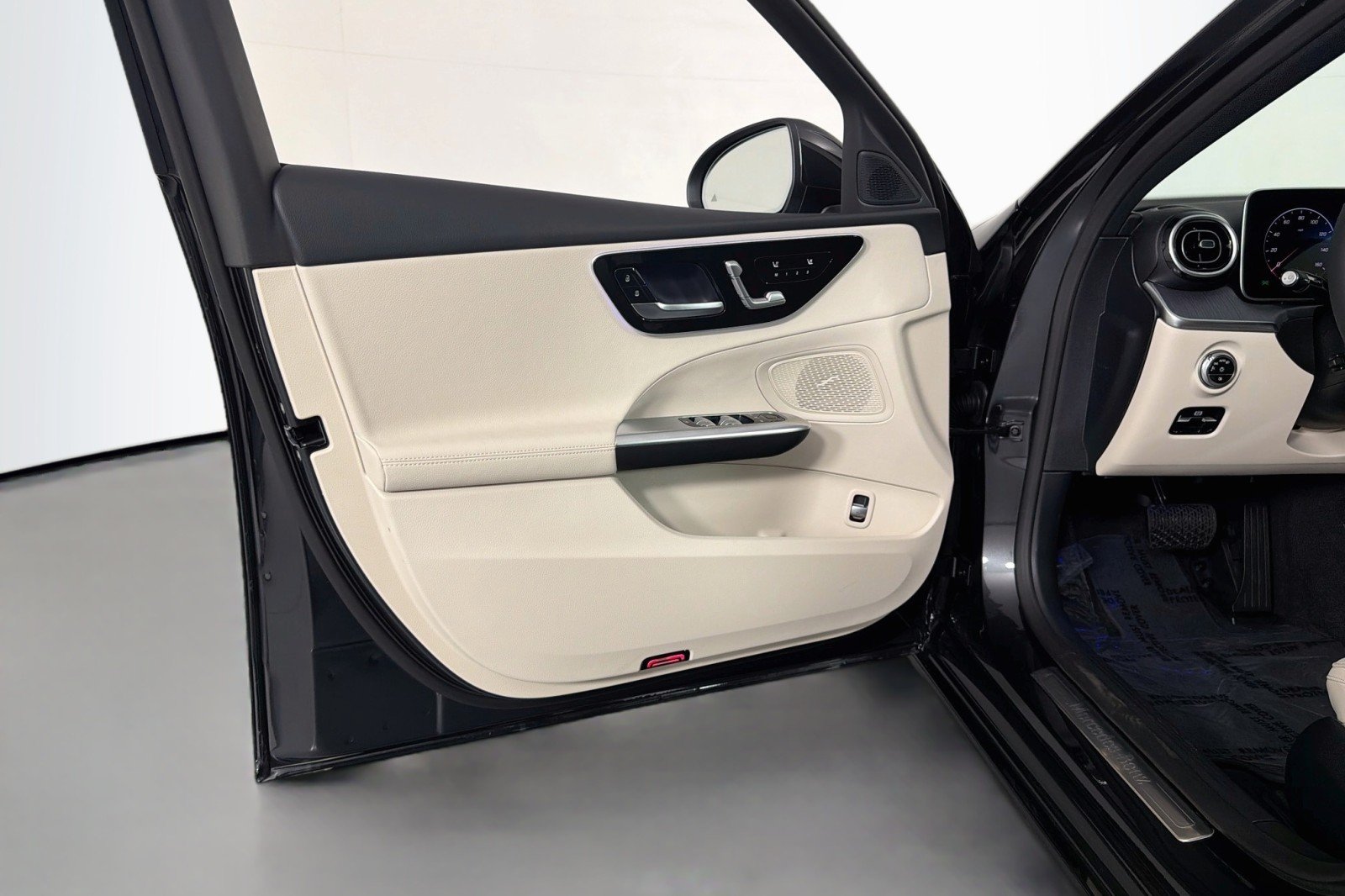 New 2026 Graphite Grey Metallic Mercedes-Benz C 300 Sedan image 20