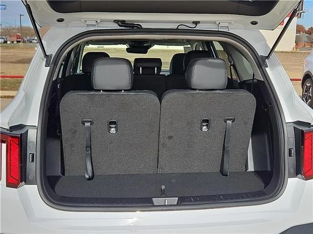 New 2026 Glacial White KIA S Front-Wheel Drive image 6