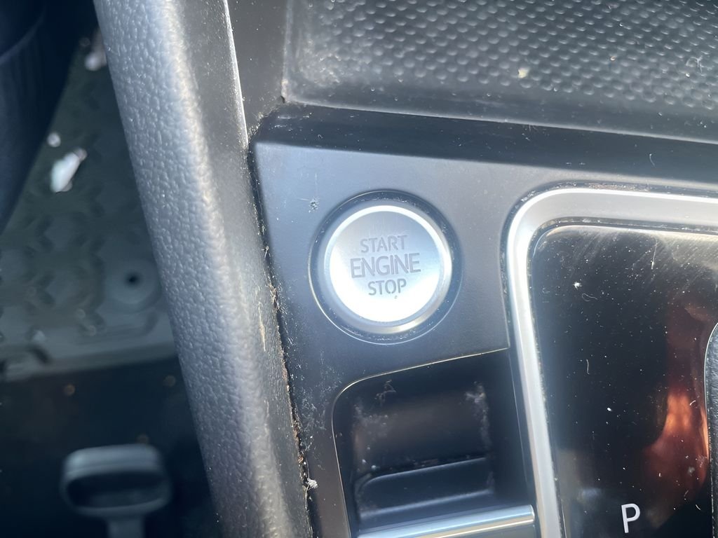 Used 2019 Silver Volkswagen 1.4T SE image 19