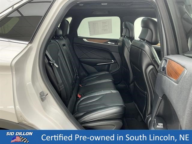 Certified Used 2019 White Platinum Metallic Tri-Coat Lincoln Reserve image 25