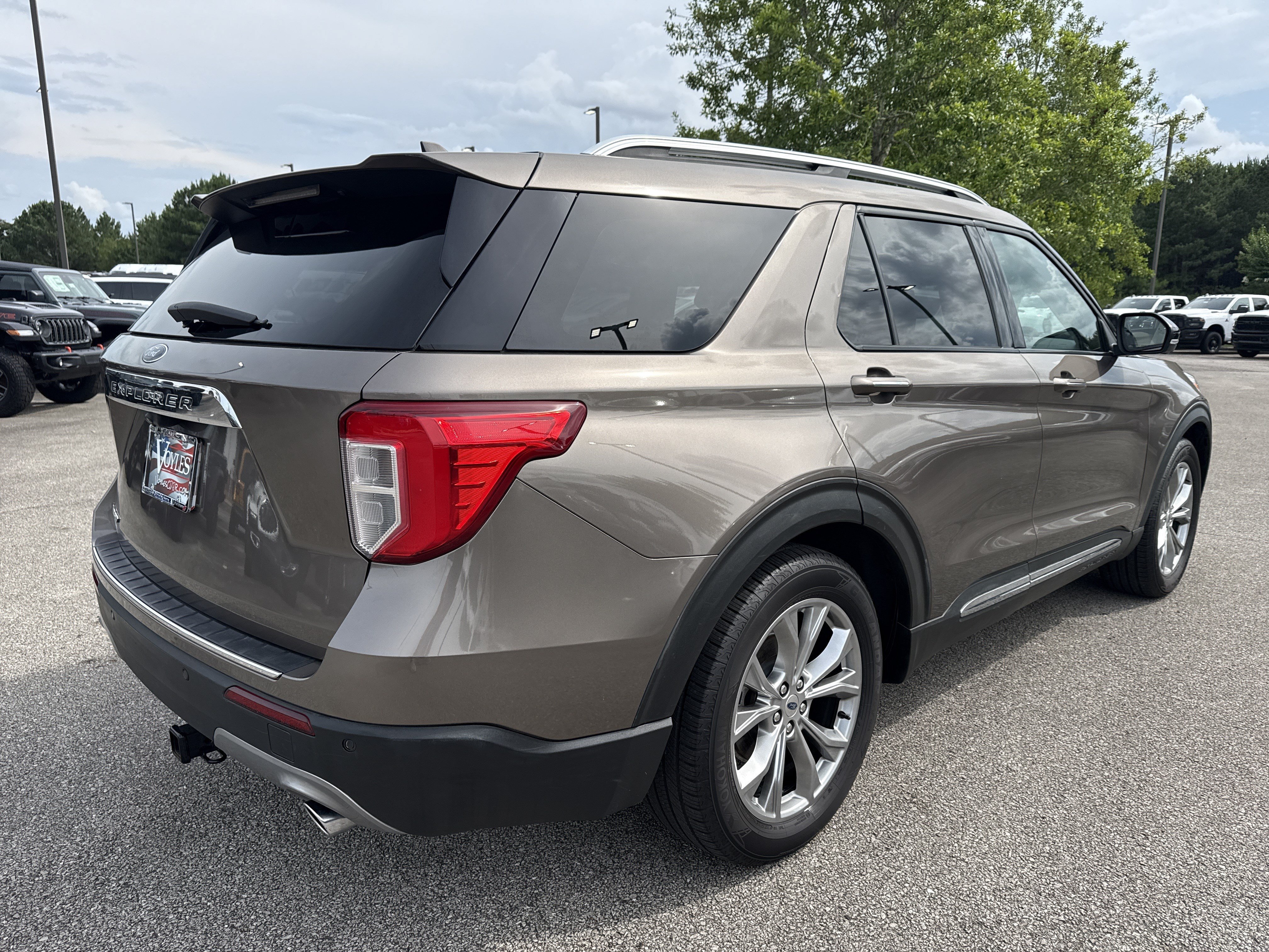 Used 2021 Gray Ford Limited image 7