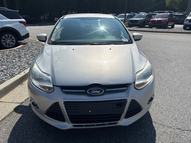 Used 2012 Ingot Silver Metallic Ford SE image 3